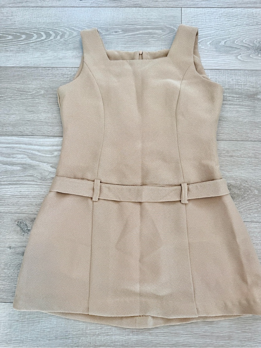 Vintage Classic Sleeveless Belted Shift Dress in Beige